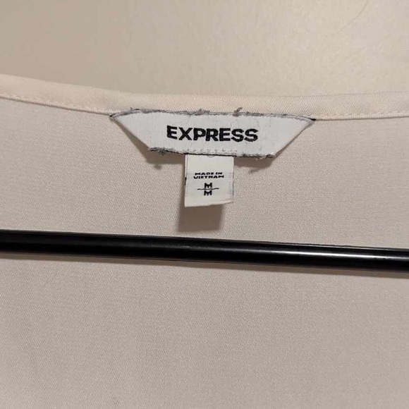 Express Ivory Ruffle Blouse Size M - Picture 6 of 6